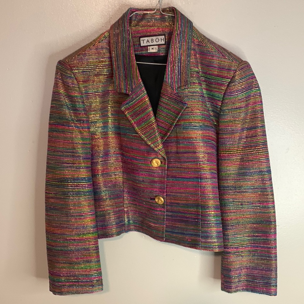 Taboh women’s short blazer size medium